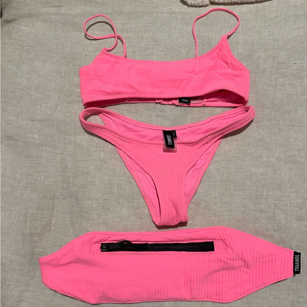 TRIANGLE PINK BIKINI